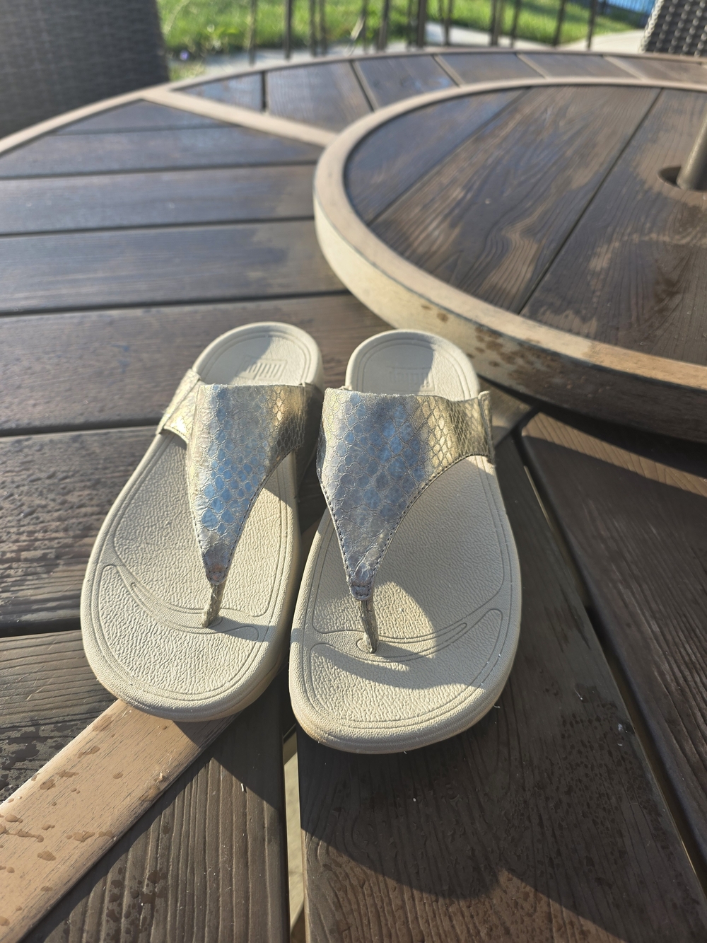 Fitflop Metallic Silver Snake-Embossed Thong Sandals